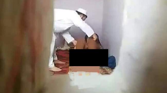 برشيد: شخص يضبط أخته المتزوجة مع ” راقي شرعي” بمنزلها و هذا ما حصل&nbsp;له.