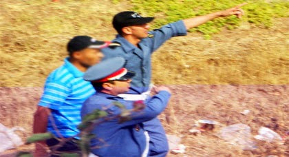 مكناس: هجوم عصابة مدججة بالسيوف ليلا على إحدى الدواوير تخلف قتيل و&nbsp;جرحى.